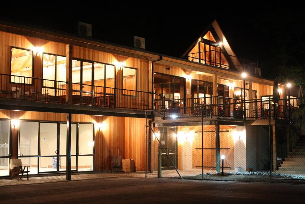 Oreti Village Resort Туранги Екстериор снимка